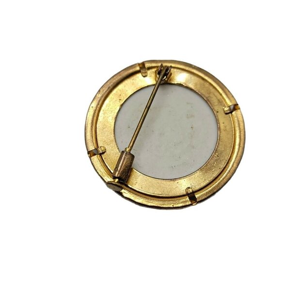 Limoge Victorian Couple Courting Nature Scene Hand Painted Porcelain Pin Brooch - Picture 4 of 4